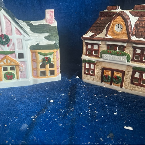 LOT OF 2 Christmas Village High Gloss Glaze Lighted Houses Cottages Taiwan 7” H - Picture 1 of 9